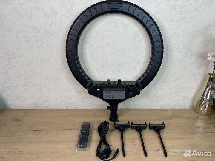 Кольцевая лампа RL18 профессиональная