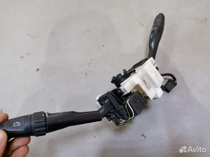 Переключатель подрулевой Mitsubishi Carisma (DA)