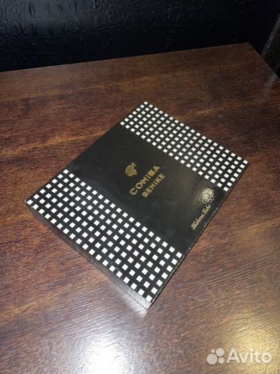 Хьюмидор,шкатулка,ящик для сигар