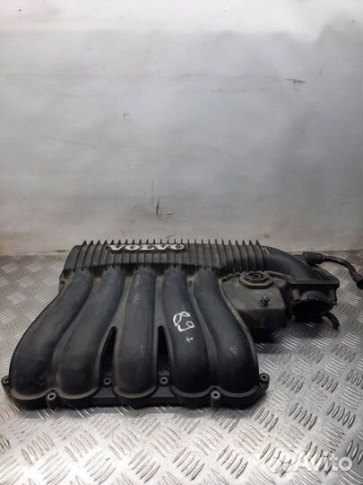 Коллектор впускной Volvo S40 седан 2.4 B5244S4