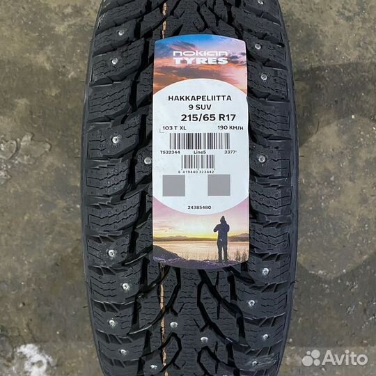 Nokian Tyres Hakkapeliitta 9 SUV 215/65 R17 103T