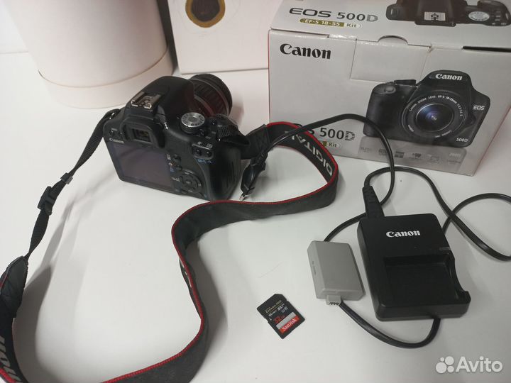 Фотоаппарат Canon EOS 500D с объективом 18-55