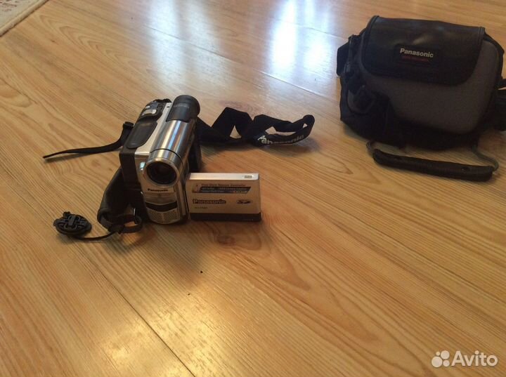 Видеокамера Panasonic кассетная