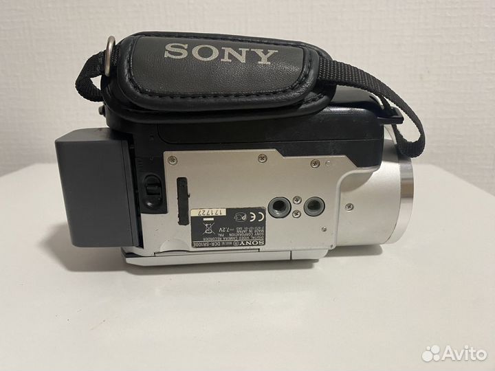 Видеокамера Sony DCR-SR100