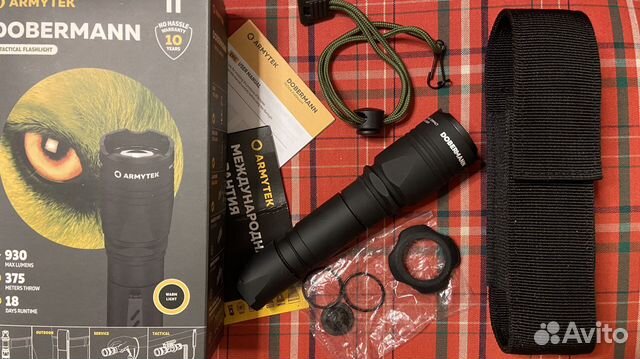 Яркий водонепроницаемый фонарик Armytek Dobermann
