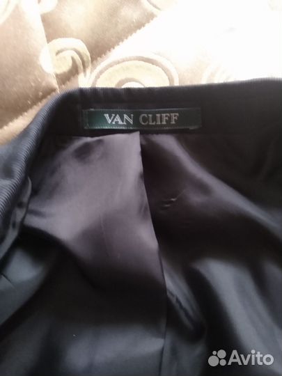 Костюм мужской классический Van Cliff