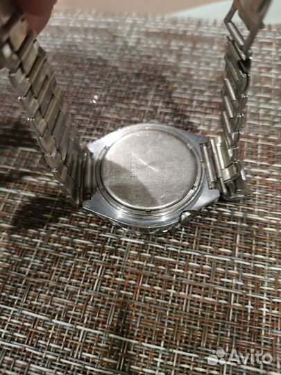 Часы слава кварц СССР