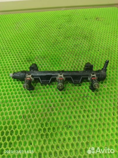 Топливная рампа skoda fabia 2 1.2cgp