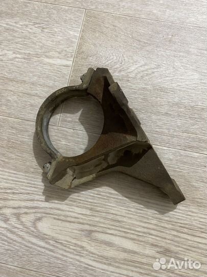 Кронштейн привода Ford Focus 3