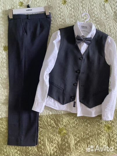 Костюм брюки рубашка жилет бабочка галстук