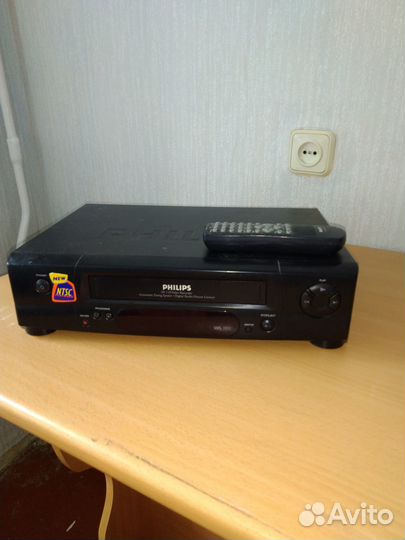 Видеомагнитофон Philips VR110/58