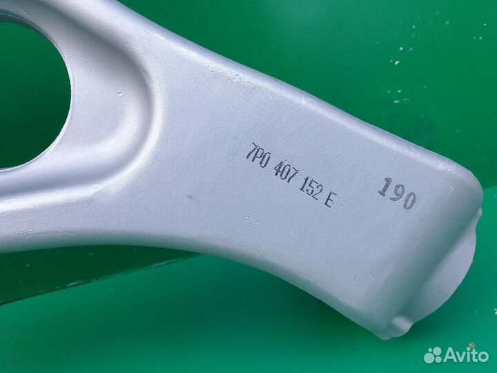 Рычаги передние Volkswagen Touareg 2 2010-2018