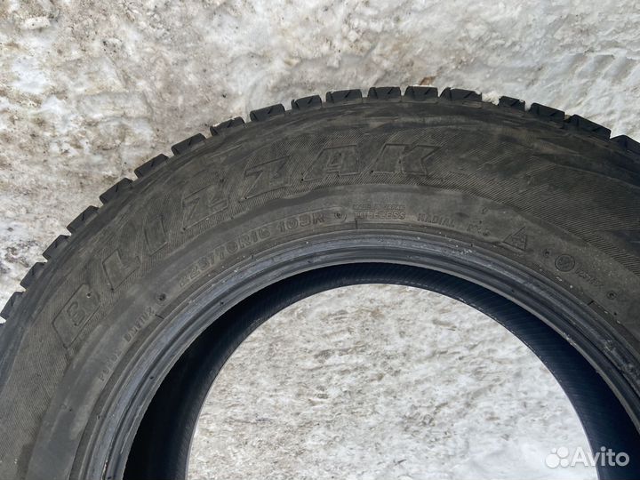 Bridgestone Blizzak DM-V1 225/70 R16 103R