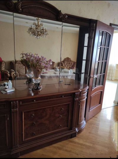 4-к. квартира, 145 м², 8/10 эт.