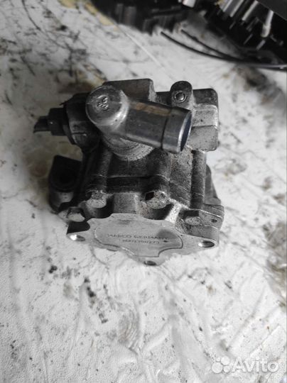 Насос гидроусилителя Mercedes 211 2,2-27 CDI