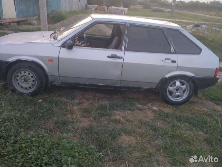 ВАЗ 2109 1.5 МТ, 2002, 4 500 км