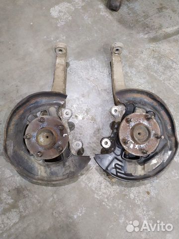 Кулак передний lexus IS250