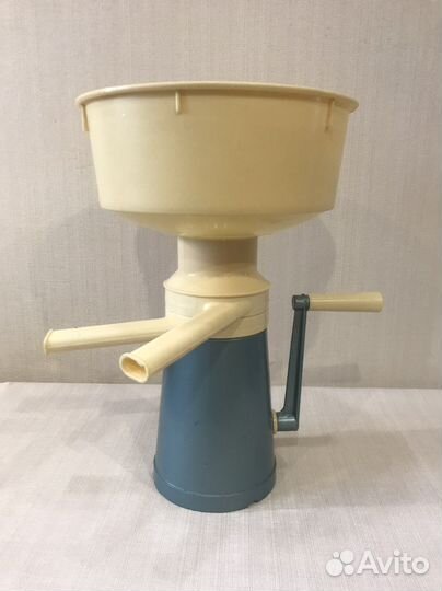 Сепаратор для молока СССР Плава-2