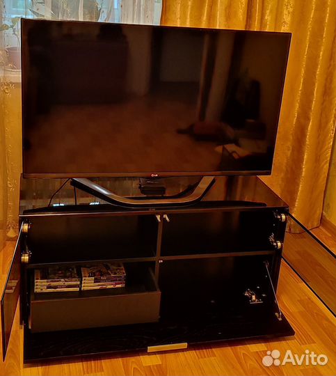 Тумба под телевизор