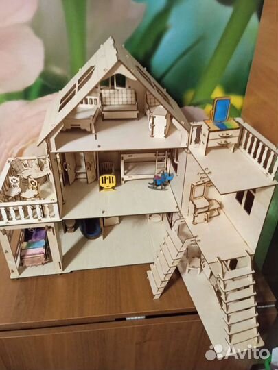 Домик кукольный