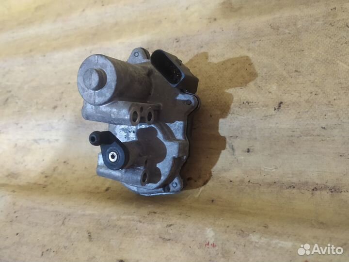 Заслонка дроссельная Audi Q7 4L 2005-2015