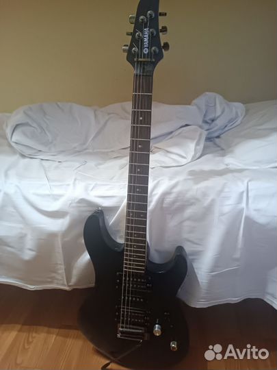 Электро гитара Yamaha Superstrat с тремоло