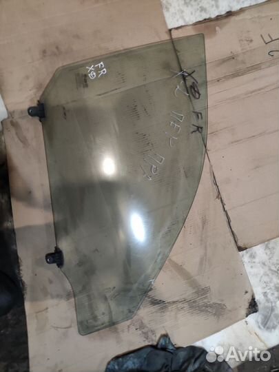 Переднее правое стекло Hyndai Elantra XD 2000-2011