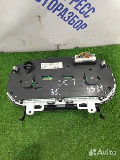 Панель приборов Nissan Qashqai кроссовер 1.6