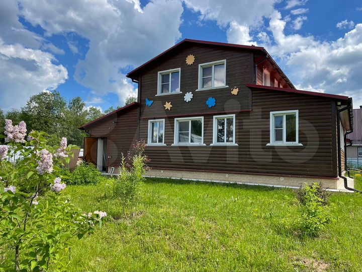 Дом 200 м² на участке 18 сот.