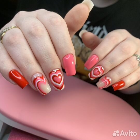 Маникюр с покрытием гель-лаком