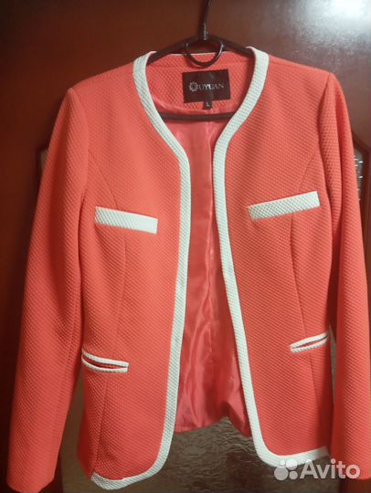 Пиджаки и жакеты женские 46 48