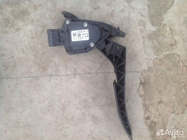 Педаль газа Chevrolet Cruze 13252702