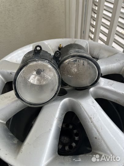 Диски, противотуманные фары (Тойота авенсис т25)