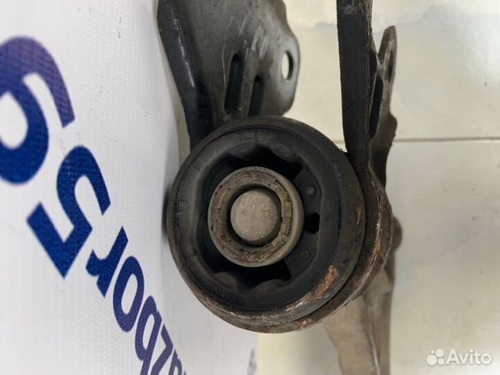 Рычаг передней подвески левый Ford Focus 3 CB8 1.6