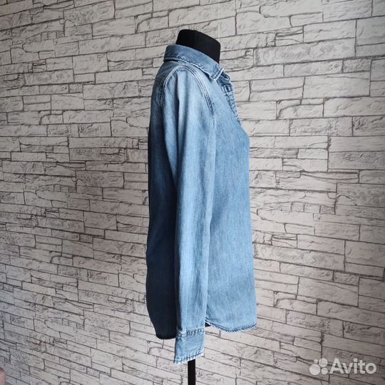 Женская джинсовая рубашка Levis 40 42 оригинал