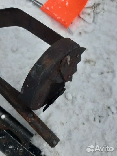 Бур для рыбалки и 4 жерлицы