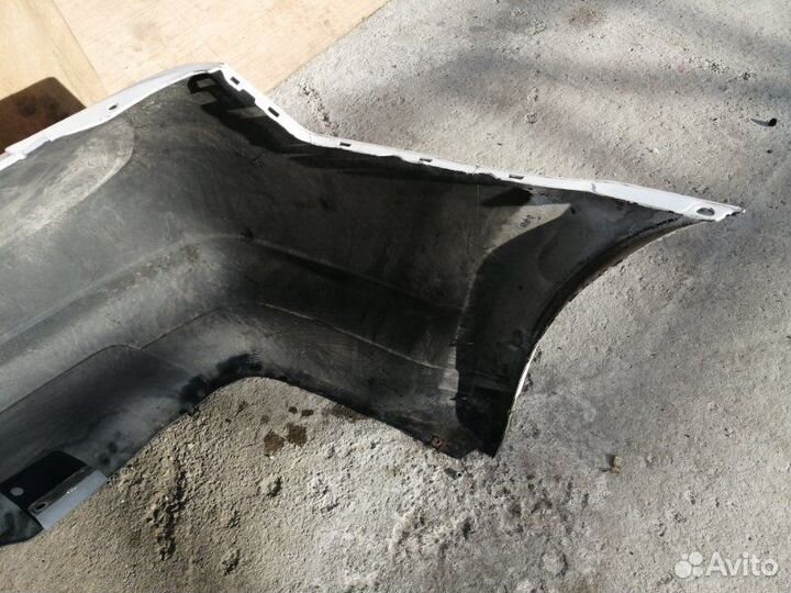 Бампер задний Nissan Tiida C11