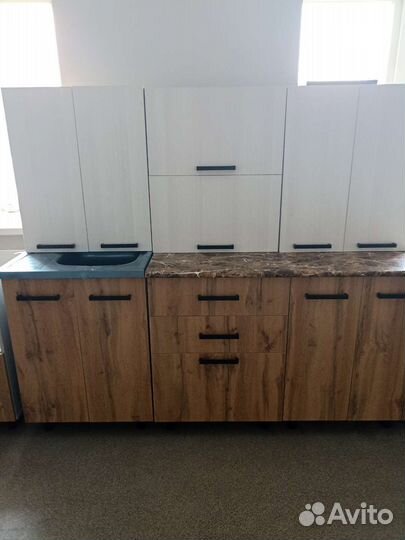 Кухонный гарнитур 1,8