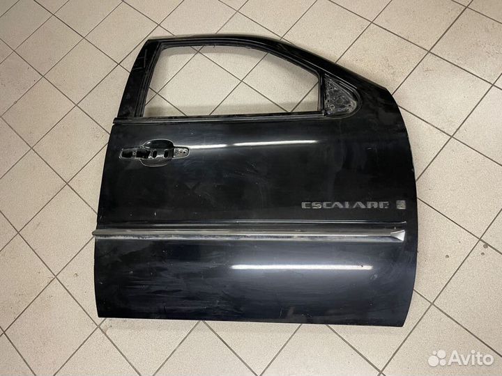 Дверь передняя правая Cadillac Escalade GMT 900