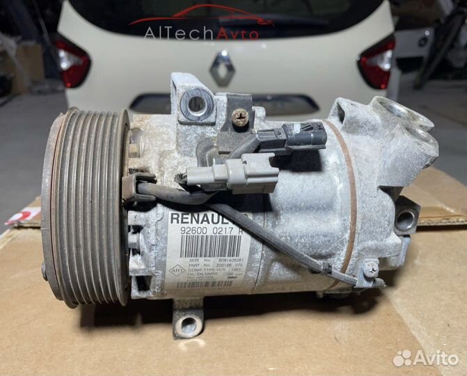 Компрессор кондиционера Renault 926000217R
