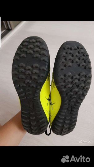 Бутсы сороконожки новые
