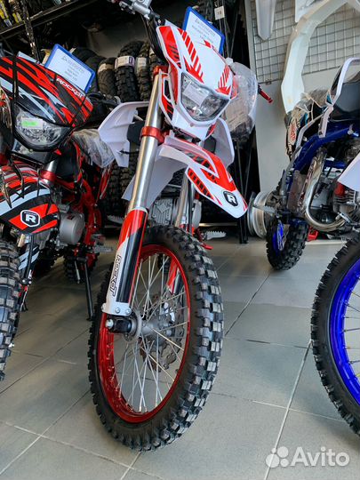 Питбайк Rockot HI-tech 140 Forsage Витрина