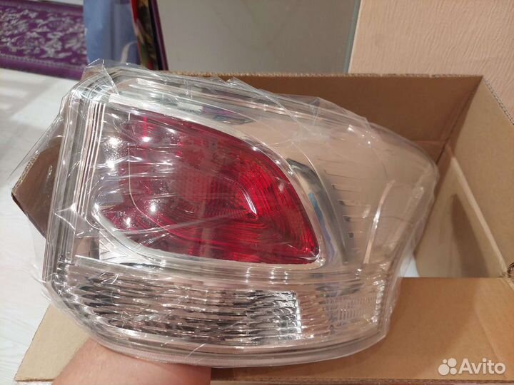 Фонарь задний mitsubishi outlander 3