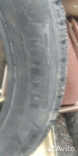 Pirelli Carrier 225/55 R18