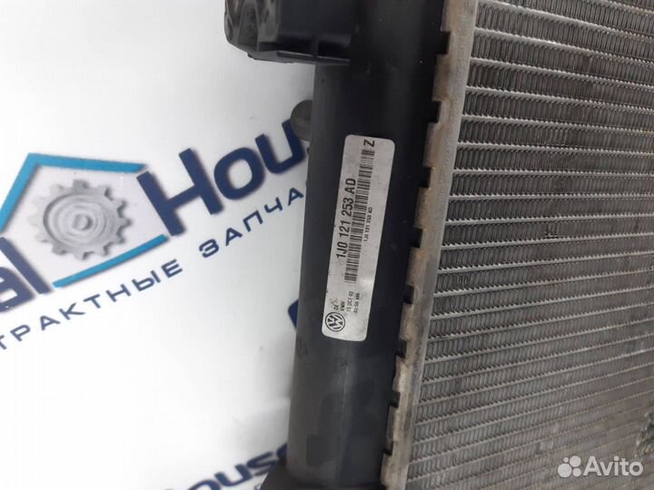 Радиатор основной Volkswagen Golf 4