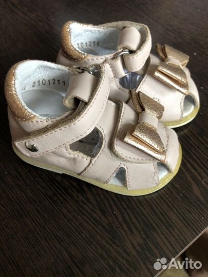 Босоножки для девочки 18