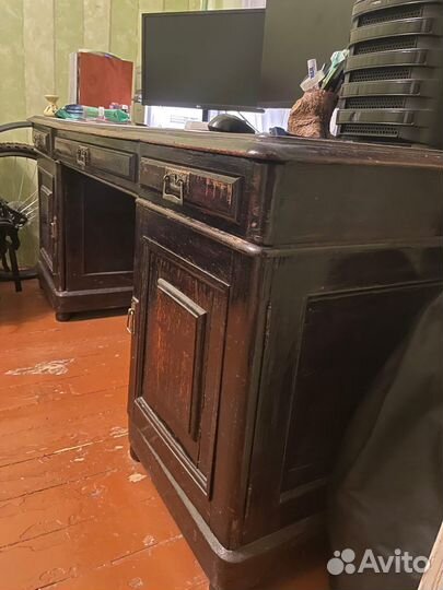Антикварный письменный стол