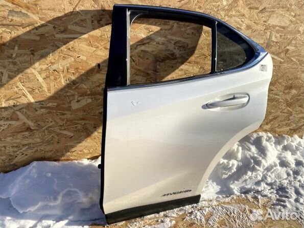 Задняя левая дверь Лексус юикс 200/250