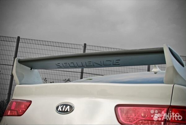 Спойлер высокий на крышку багажника Kia Cerato