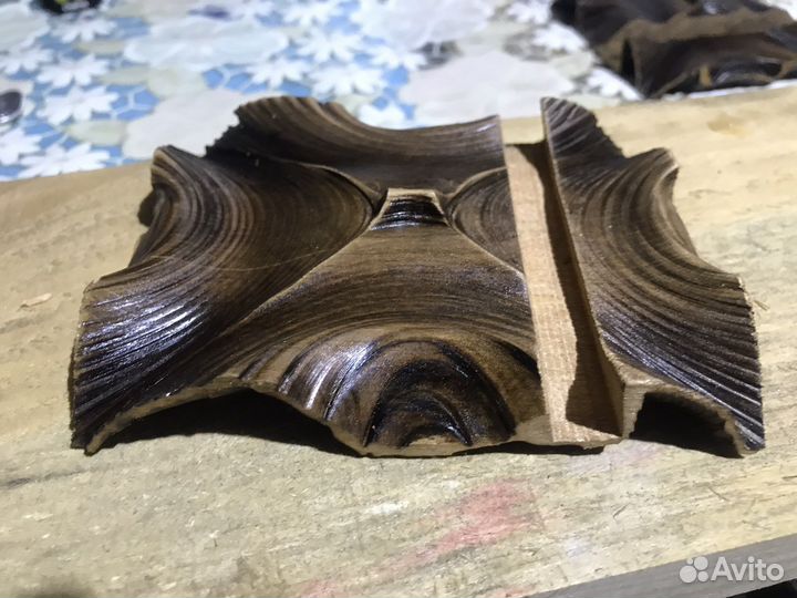 Подставка для телефона из дерева